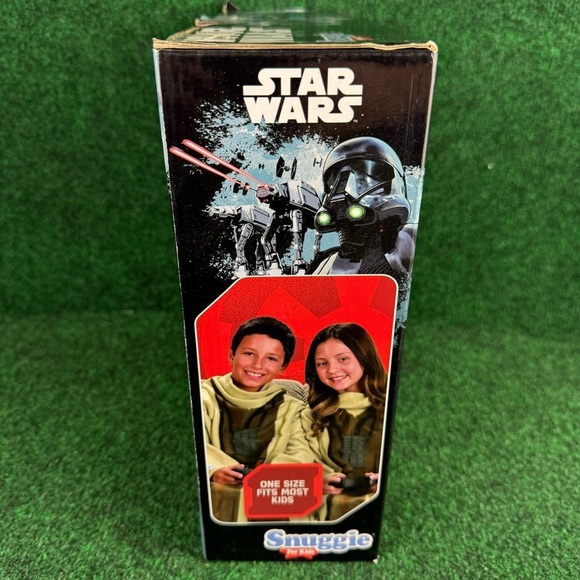 Star Wars Yoda Snuggie Youth Kids Blanket with Sleeves Disney Size 54x42" New - Picture 4 of 6